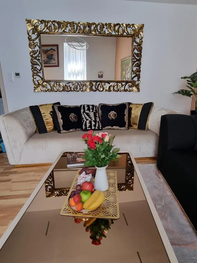 Dolce Vita Linda Budapest Apartment