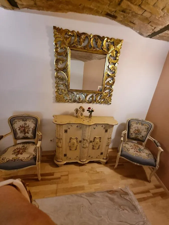 Dolce Vita Linda Budapest
