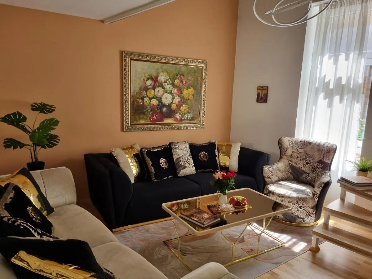 Dolce Vita Linda Budapest Apartment